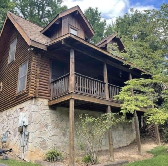 Rustic Black Bear Cabin Pigeon Forge Εξωτερικό φωτογραφία