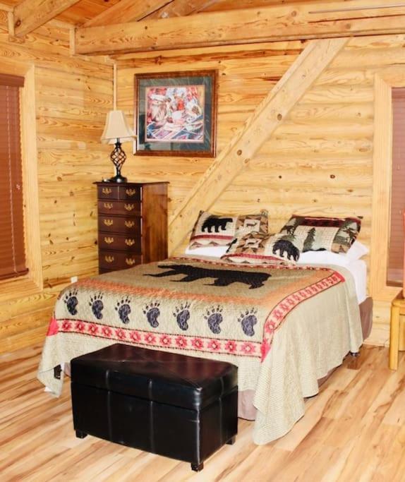 Rustic Black Bear Cabin Pigeon Forge Εξωτερικό φωτογραφία