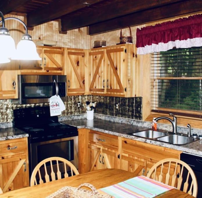 Rustic Black Bear Cabin Pigeon Forge Εξωτερικό φωτογραφία